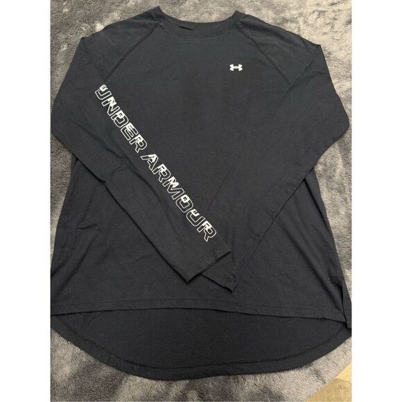 Black Under Armour Women’s Medium long sleeve top #activewear. Runs on small sid - Picture 1 of 2